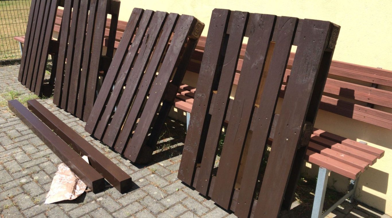 Euro-Paletten frisch gestrichen